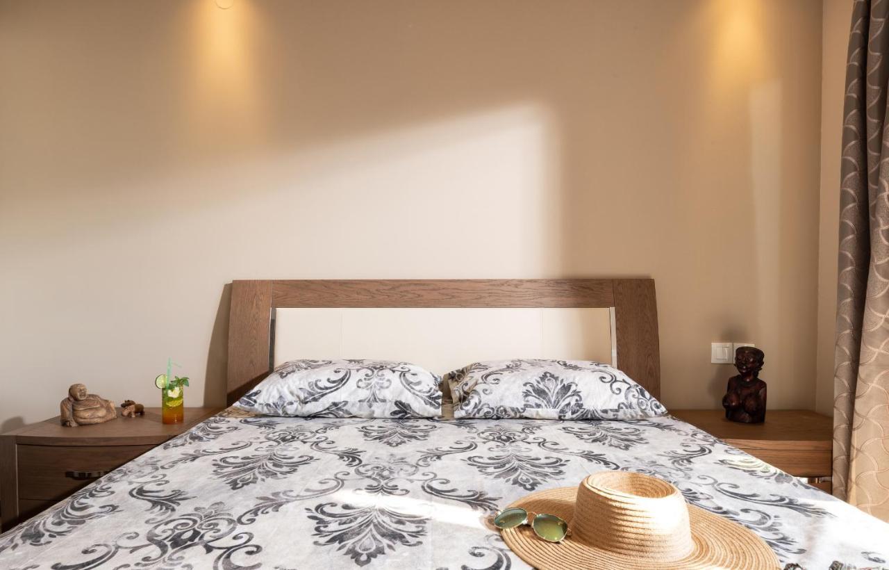 Sunset Studios - Suites With Seaview & Back Side Apartements 토로니 외부 사진