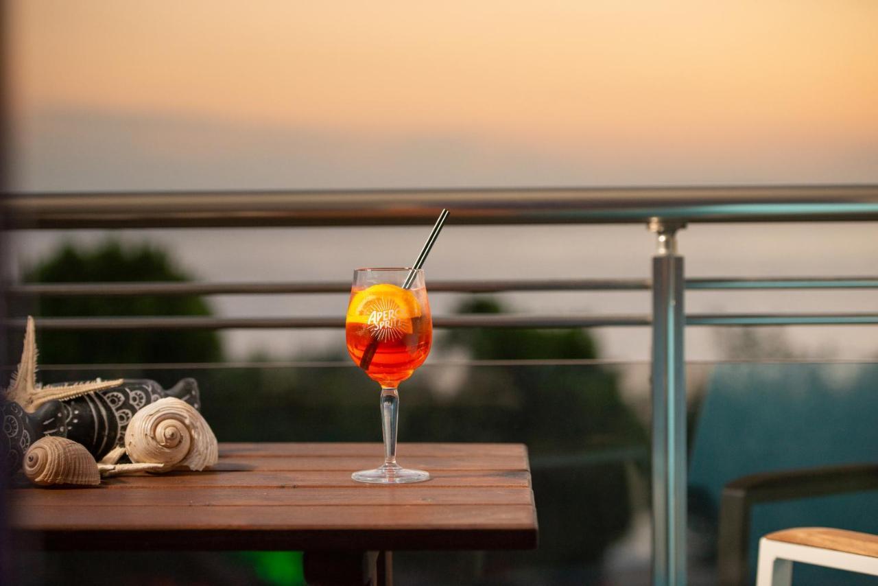 Sunset Studios - Suites With Seaview & Back Side Apartements 토로니 외부 사진