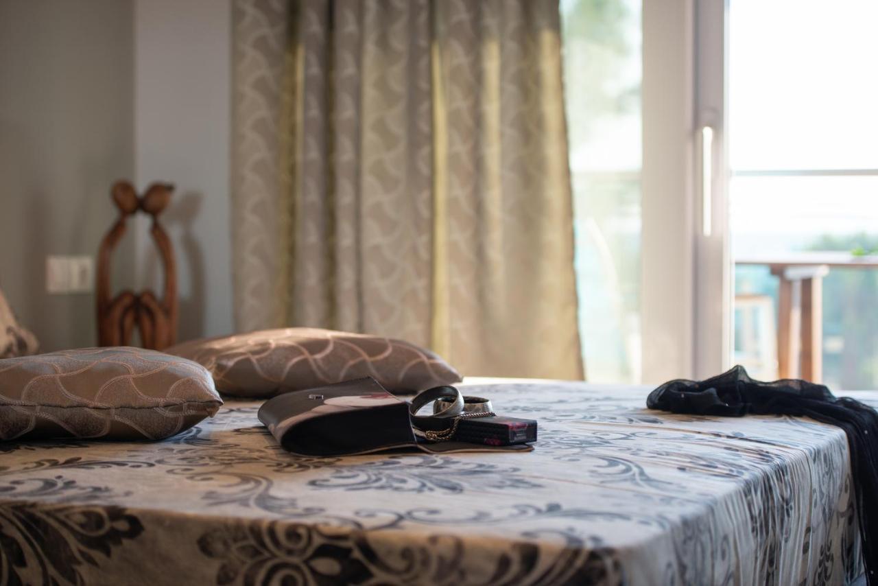 Sunset Studios - Suites With Seaview & Back Side Apartements 토로니 외부 사진