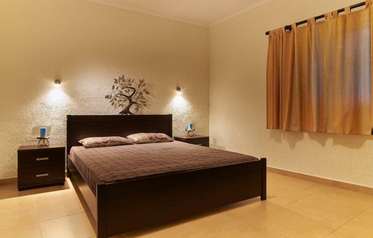 Sunset Studios - Suites With Seaview & Back Side Apartements 토로니 외부 사진